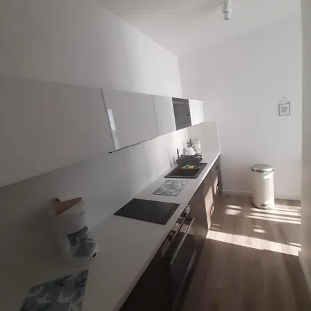 Platinium 17 Apartment Rewal